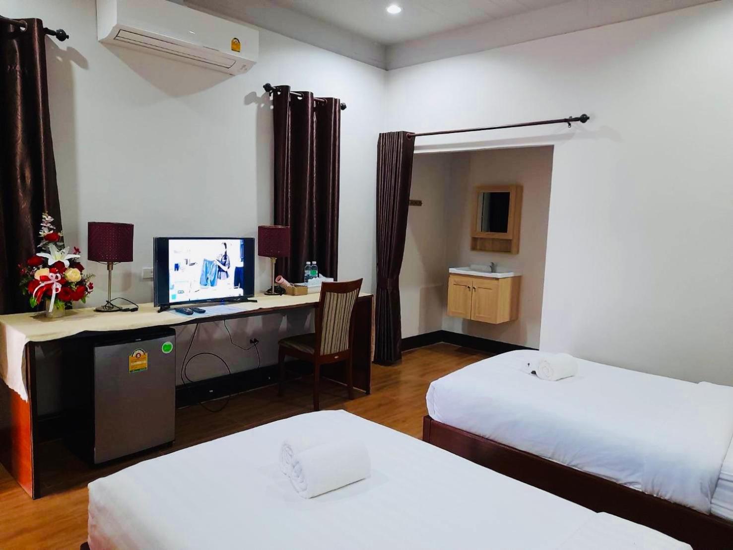 Punyin Hotel Inthanon -ปั้นหยิ่น โฮเทล Чом Тхонг Экстерьер фото