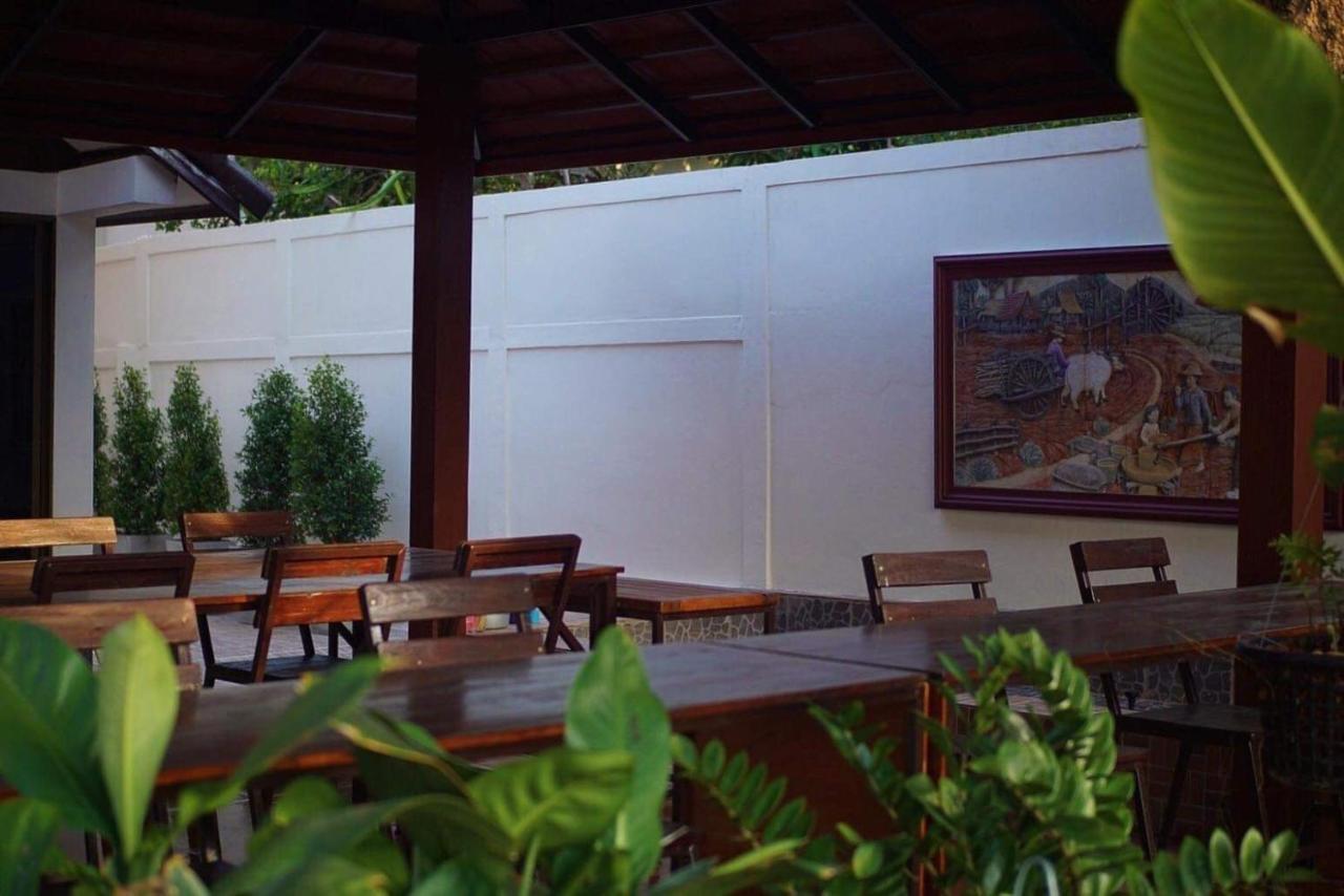 Punyin Hotel Inthanon -ปั้นหยิ่น โฮเทล Чом Тхонг Экстерьер фото