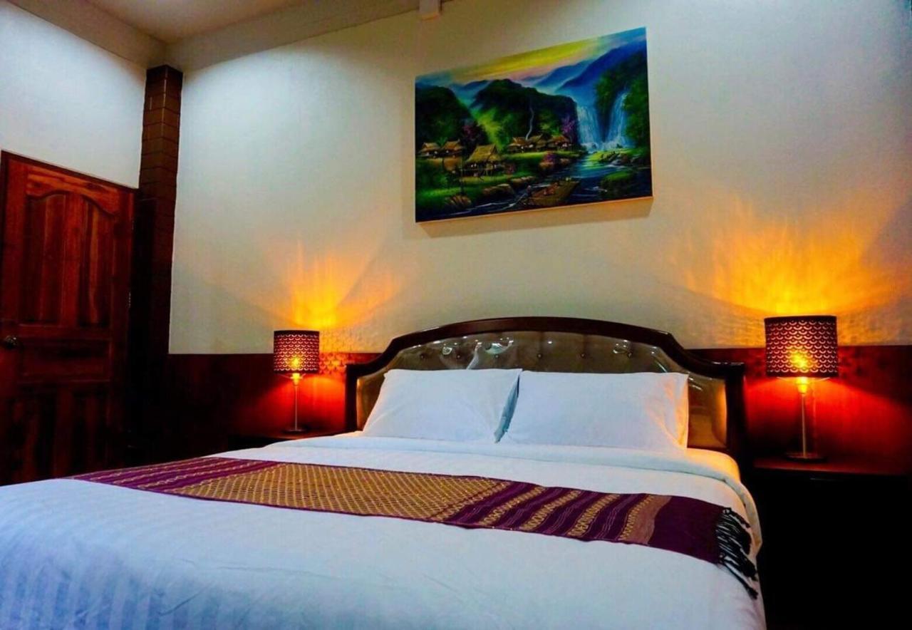 Punyin Hotel Inthanon -ปั้นหยิ่น โฮเทล Чом Тхонг Экстерьер фото