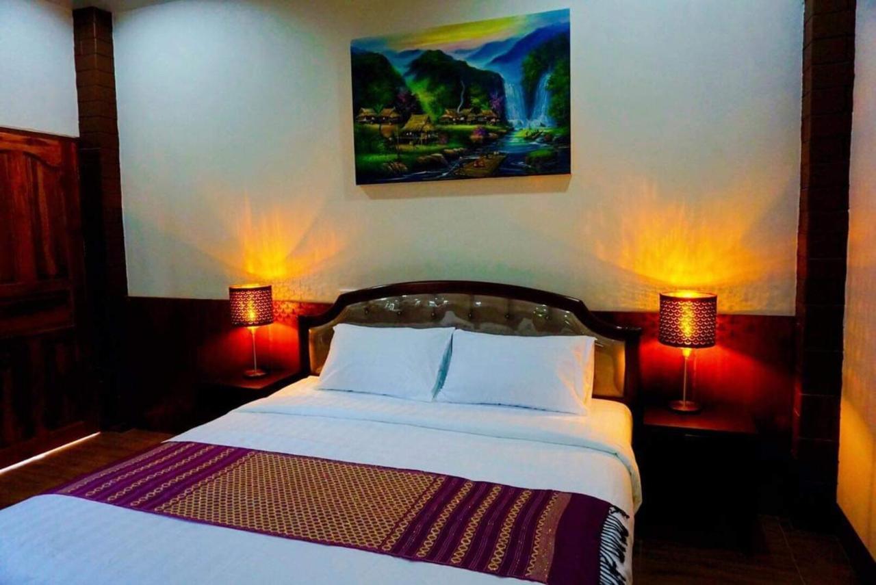 Punyin Hotel Inthanon -ปั้นหยิ่น โฮเทล Чом Тхонг Экстерьер фото