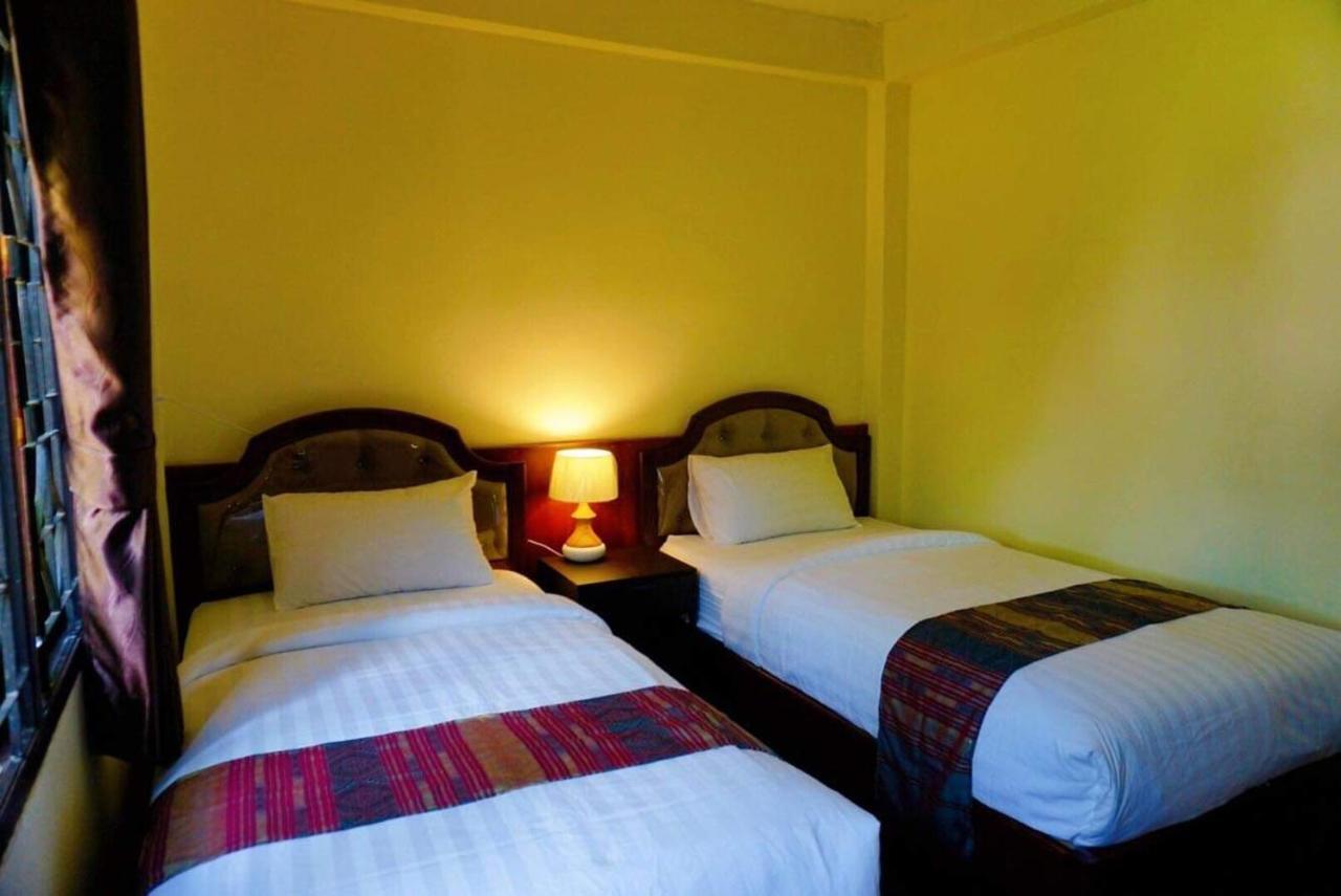 Punyin Hotel Inthanon -ปั้นหยิ่น โฮเทล Чом Тхонг Экстерьер фото